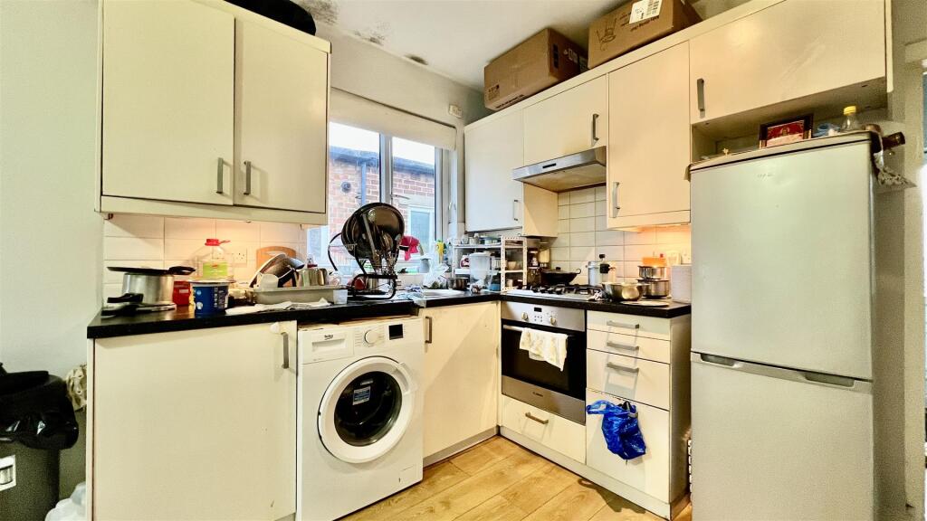 2 bed Annexe for rent in Hounslow. From DBK Estate Agents - Hounslow