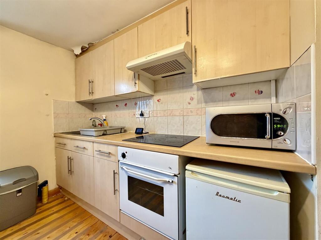 1 bed Apartment for rent in Hounslow. From DBK Estate Agents - Hounslow 1 bed Apartment for rent in Hounslow. From DBK Estate Agents - Hounslow
