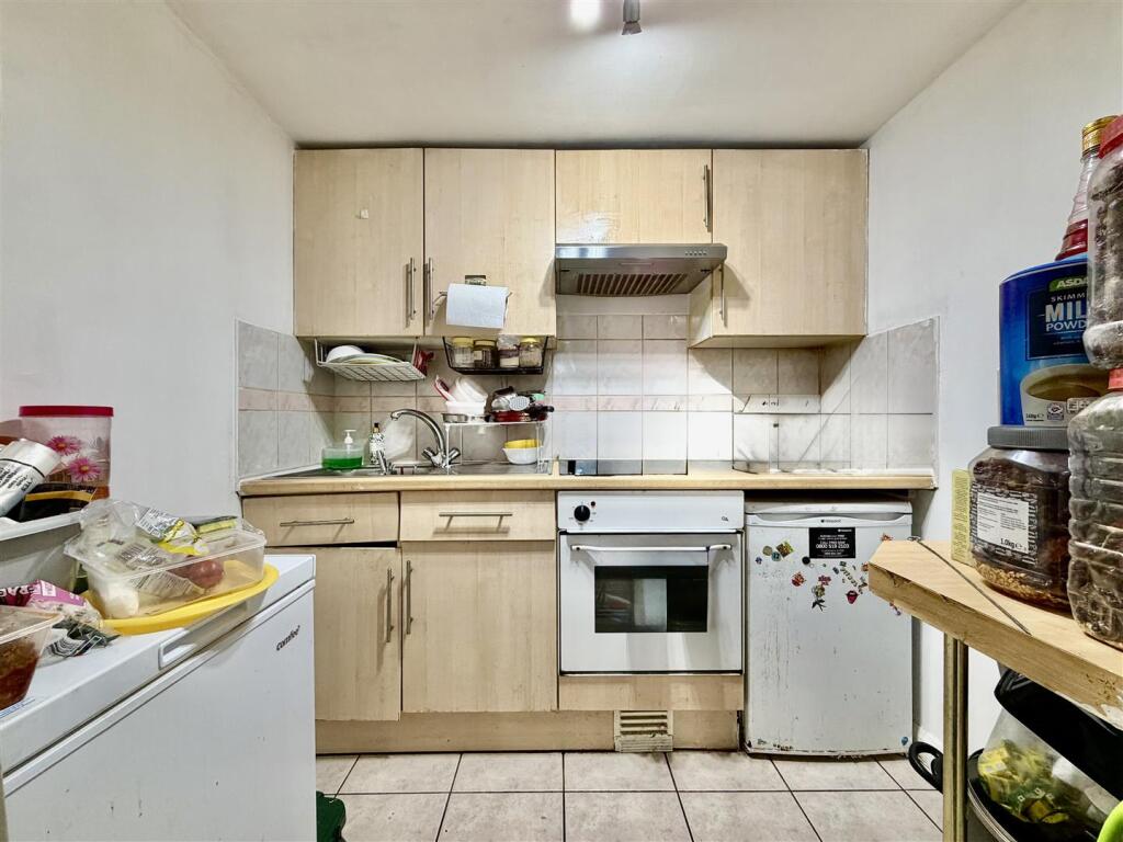 0 bed Apartment for rent in Hounslow. From DBK Estate Agents - Hounslow