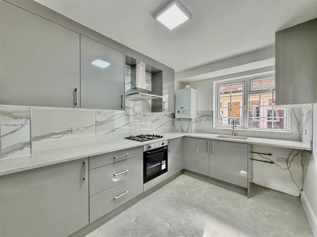 3 bed Annexe for rent in Ashford. From DBK Estate Agents - Hounslow