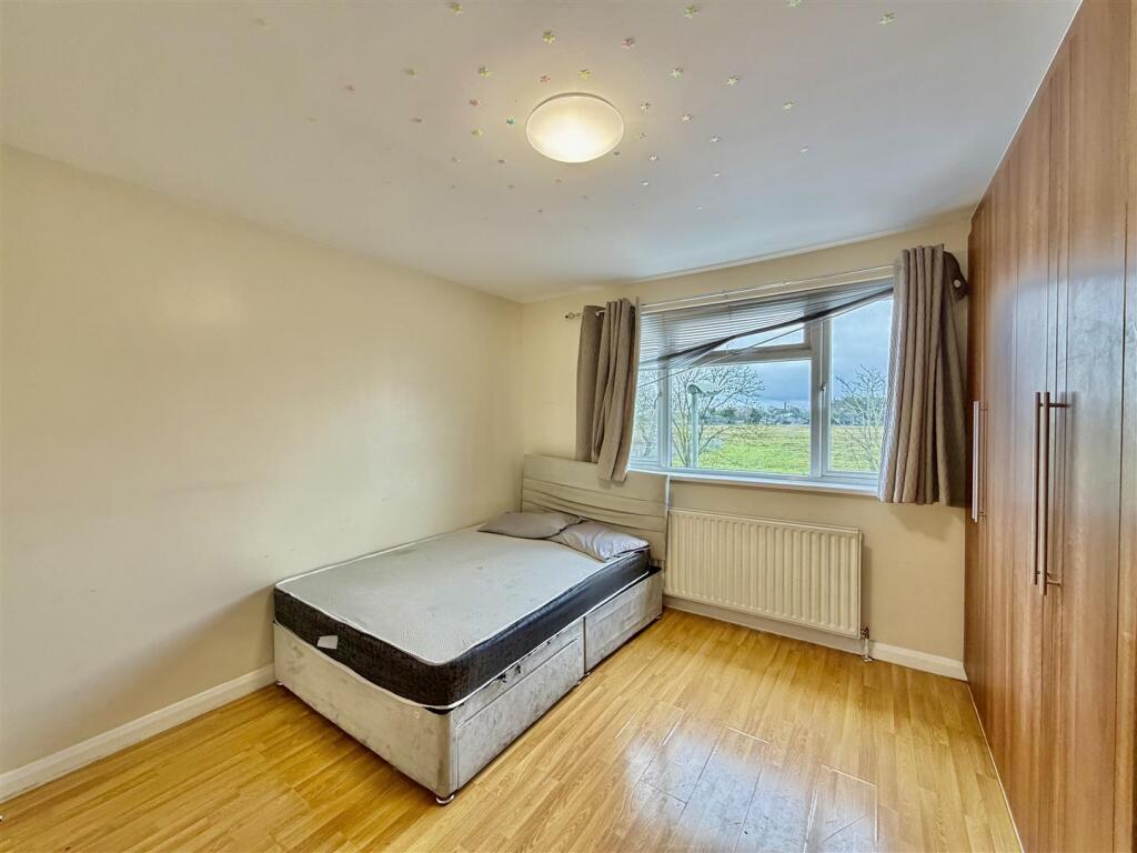 0 bed House Share for rent in Sunbury. From DBK Estate Agents - Hounslow