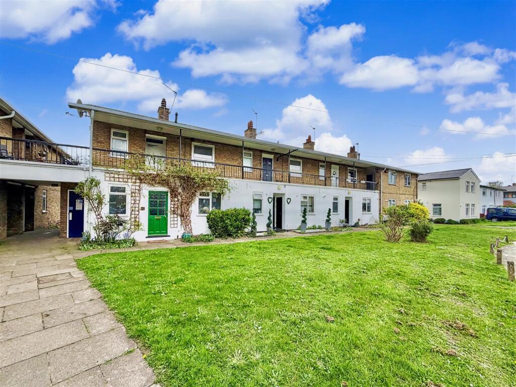 1 bed Apartment for rent in Chiswick. From DBK Estate Agents - Hounslow