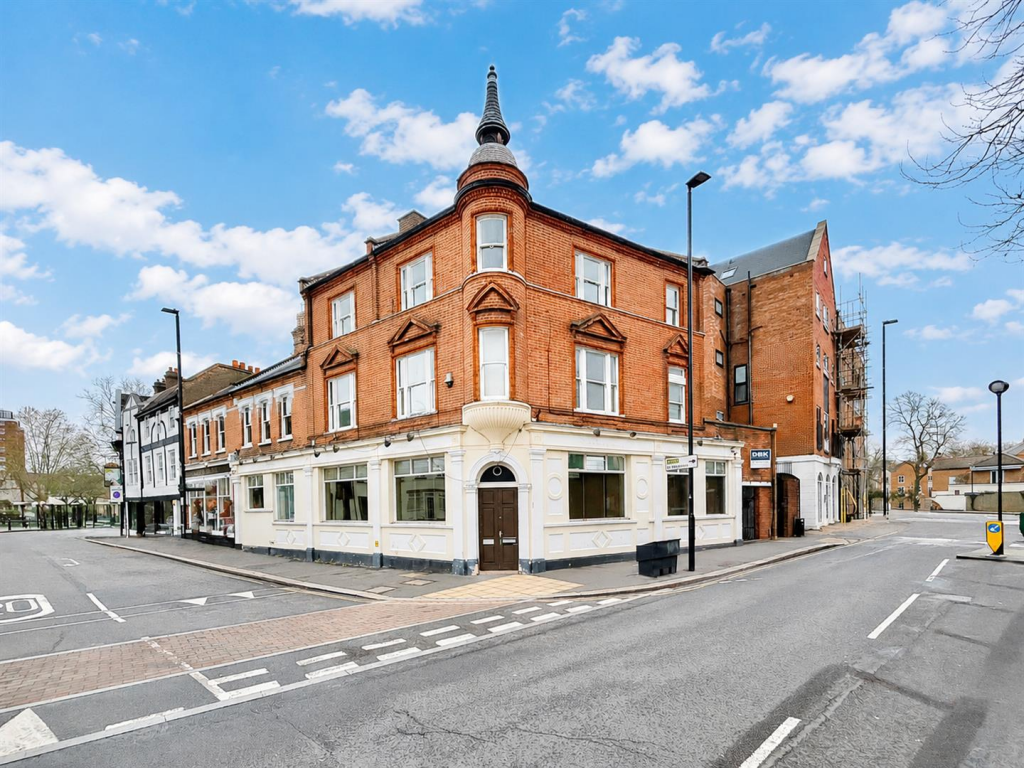 2 bed Apartment for rent in Isleworth. From DBK Estate Agents - Hounslow