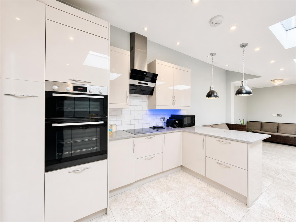 4 bed Semi Detached for rent in Feltham. From DBK Estate Agents - Hounslow