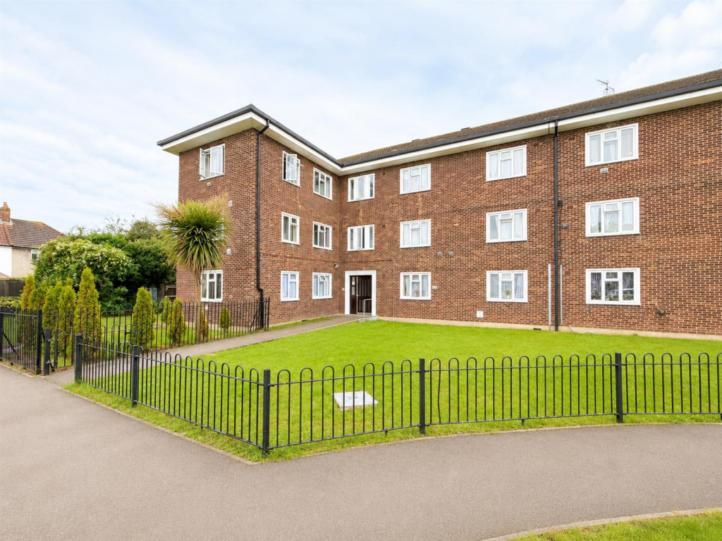 2 bed Apartment for rent in Hounslow. From DBK Estate Agents - Hounslow 2 bed Apartment for rent in Hounslow. From DBK Estate Agents - Hounslow