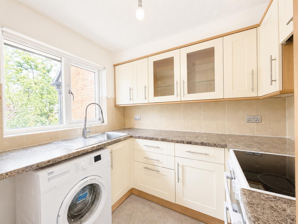 2 bed Annexe for rent in Isleworth. From DBK Estate Agents - Hounslow