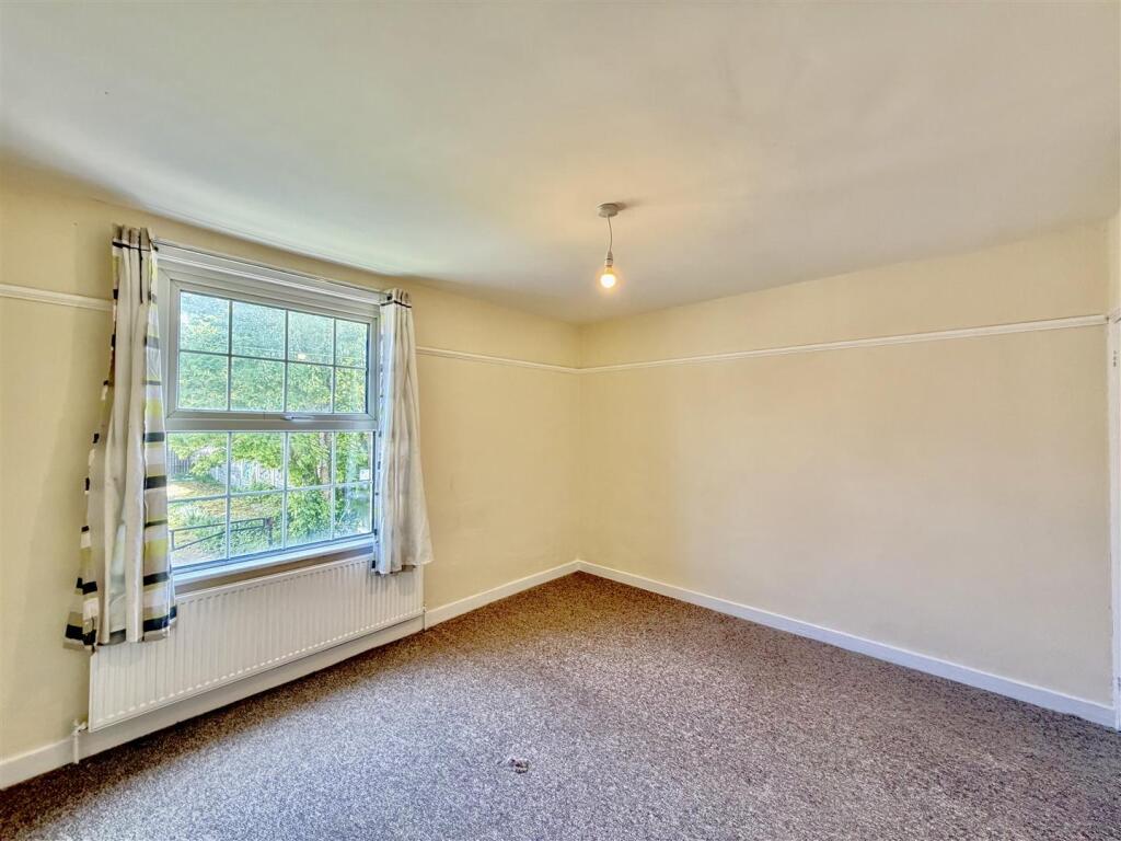 3 bed Mid Terraced House for rent in Hounslow. From DBK Estate Agents - Hounslow
