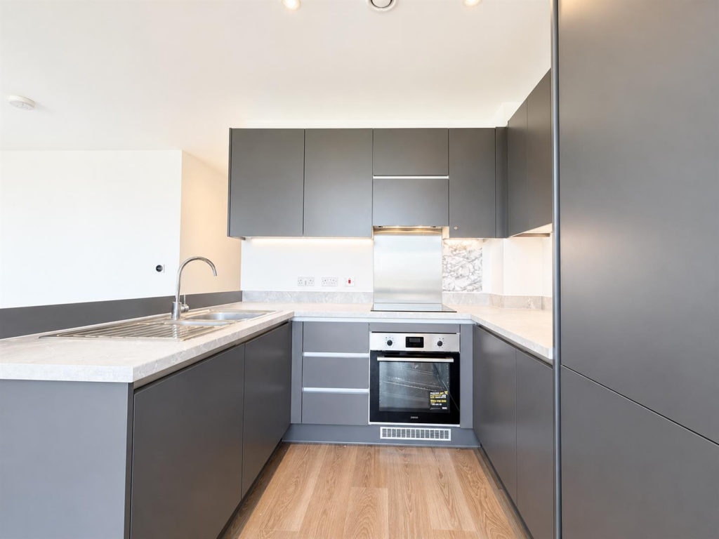 1 bed Apartment for rent in Feltham. From DBK Estate Agents - Hounslow