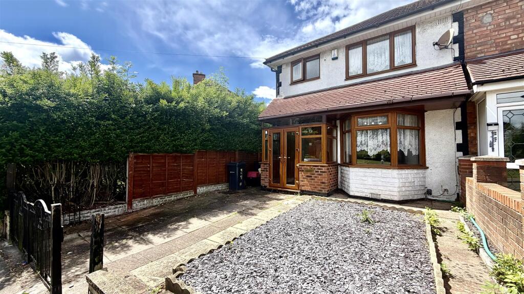 3 bed End of Terrace for rent in Birmingham. From Acres - Sutton Coldfield 3 bed End of Terrace for rent in Birmingham. From Acres - Sutton Coldfield