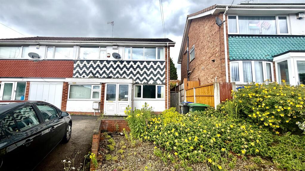 4 bed Detached for rent in Pheasey. From Acres - Sutton Coldfield 4 bed Detached for rent in Pheasey. From Acres - Sutton Coldfield