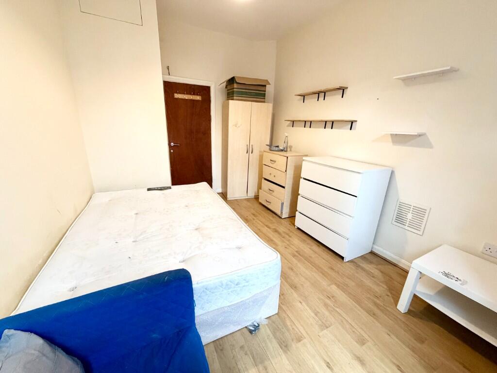 1 bed House Share for rent in Tottenham. From Discover Residential Ltd - Loughton