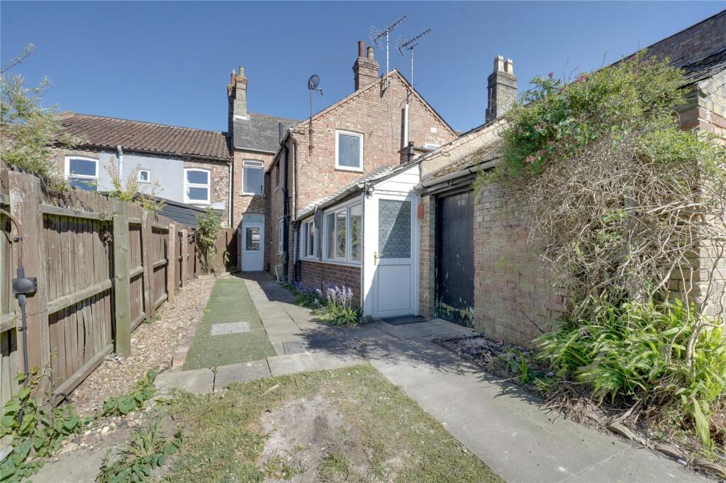 2 bed Mid Terraced House for rent in Brandon. From Balmforth - Mildenhall 2 bed Mid Terraced House for rent in Brandon. From Balmforth - Mildenhall