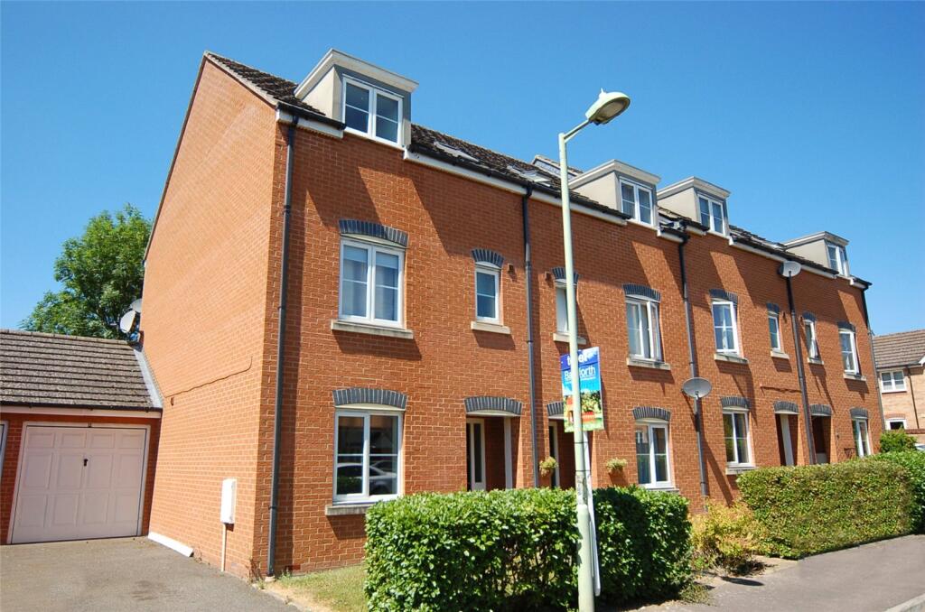 4 bed Mid Terraced House for rent in Mildenhall. From Balmforth - Mildenhall