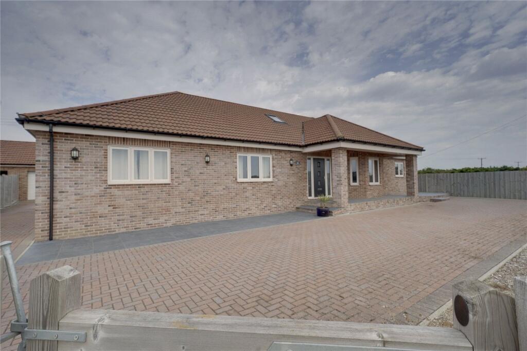 6 bed Detached for rent in Prickwillow. From Balmforth - Mildenhall 6 bed Detached for rent in Prickwillow. From Balmforth - Mildenhall