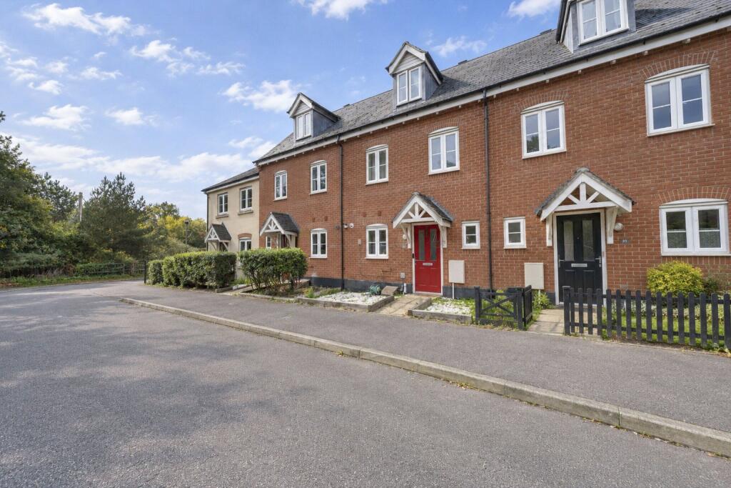 4 bed Mid Terraced House for rent in Thetford. From Balmforth - Mildenhall