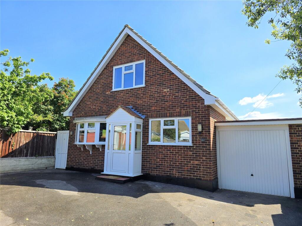 3 bed Detached for rent in Hawkwell. From Barrett Estate & Letting Agents - Rayleigh 3 bed Detached for rent in Hawkwell. From Barrett Estate & Letting Agents - Rayleigh