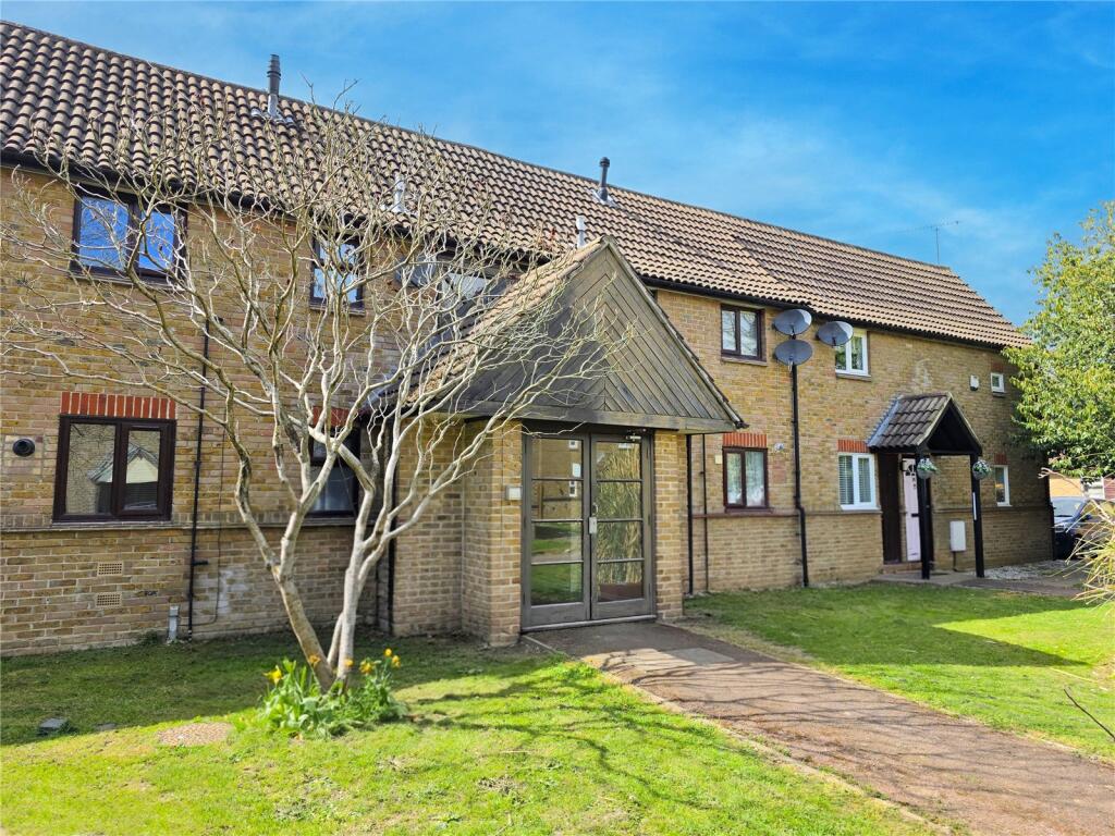 1 bed Apartment for rent in Bowers Gifford. From Barrett Estate & Letting Agents - Rayleigh