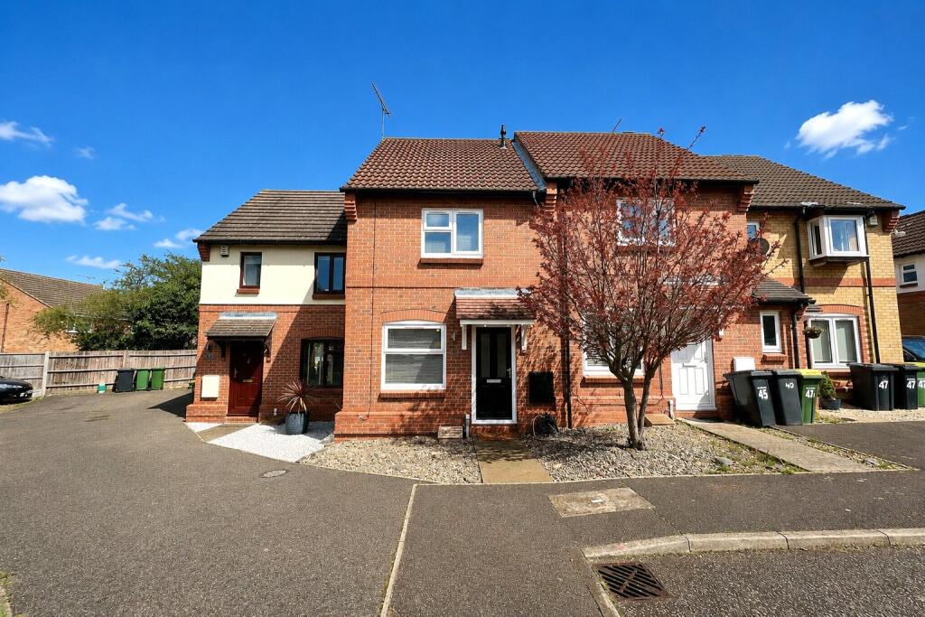 2 bed Mid Terraced House for rent in Rayleigh. From Barrett Estate & Letting Agents - Rayleigh