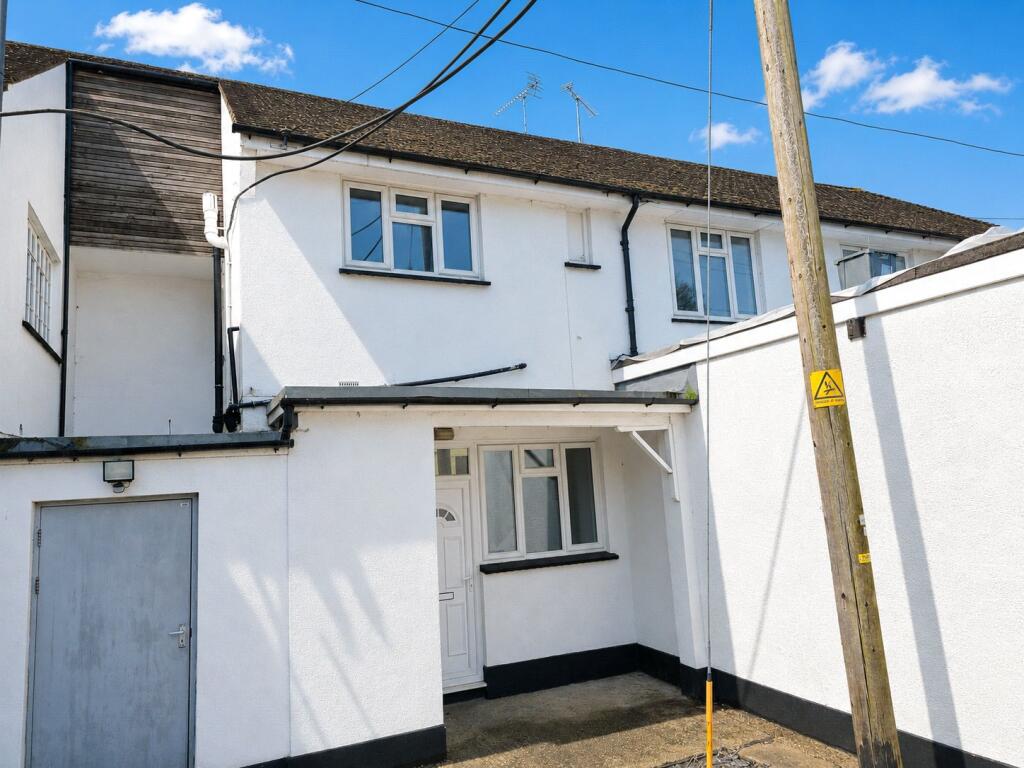 2 bed Apartment for rent in Rayleigh. From Barrett Estate & Letting Agents - Rayleigh 2 bed Apartment for rent in Rayleigh. From Barrett Estate & Letting Agents - Rayleigh