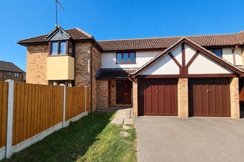 2 bed Mid Terraced House for rent in Rayleigh. From Barrett Estate & Letting Agents - Rayleigh 2 bed Mid Terraced House for rent in Rayleigh. From Barrett Estate & Letting Agents - Rayleigh