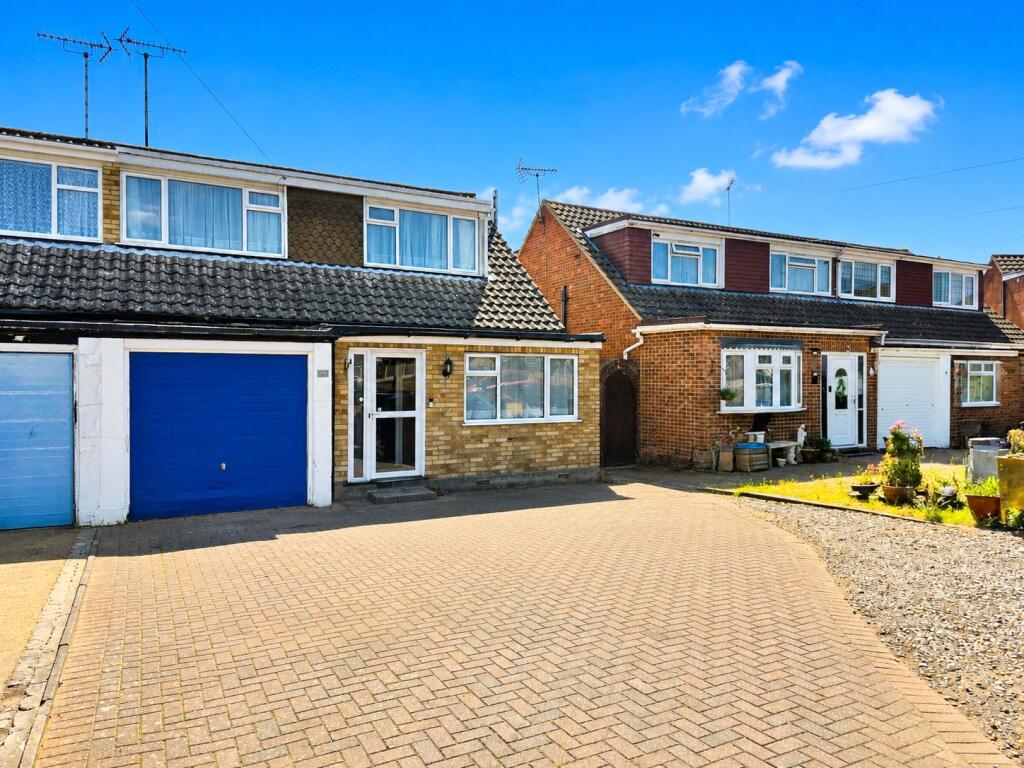 3 bed Semi Detached for rent in Daws Heath. From Barrett Estate & Letting Agents - Rayleigh