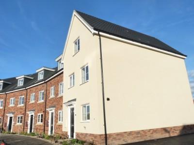 4 bed End of Terrace for rent in Red Lodge. From baseLETS Ltd 4 bed End of Terrace for rent in Red Lodge. From baseLETS Ltd