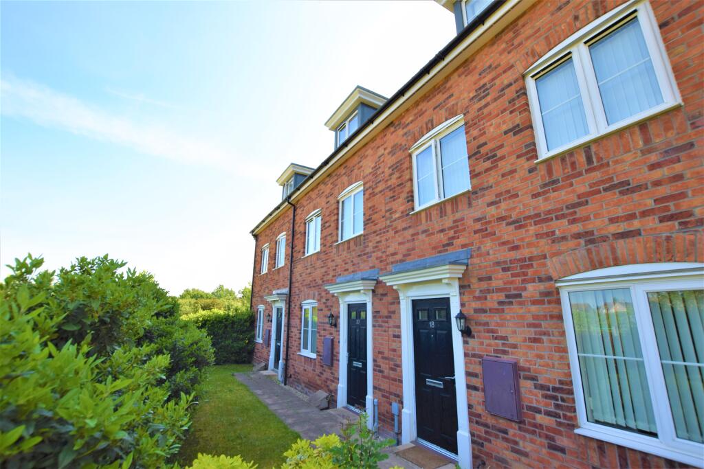 3 bed Mid Terraced House for rent in Red Lodge. From baseLETS Ltd