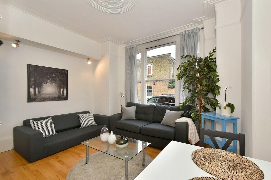 1 bed Flat for rent in Fulham. From Draker Lettings - Fulham Broadway