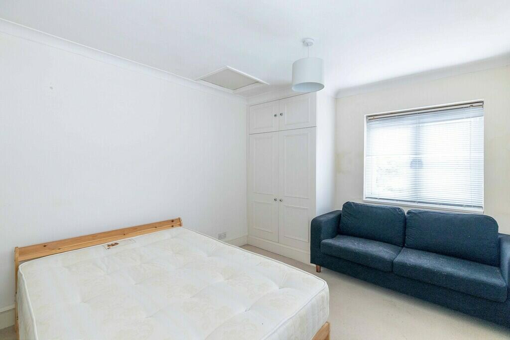 1 bed Room for rent in Fulham. From Draker Lettings - Fulham Broadway