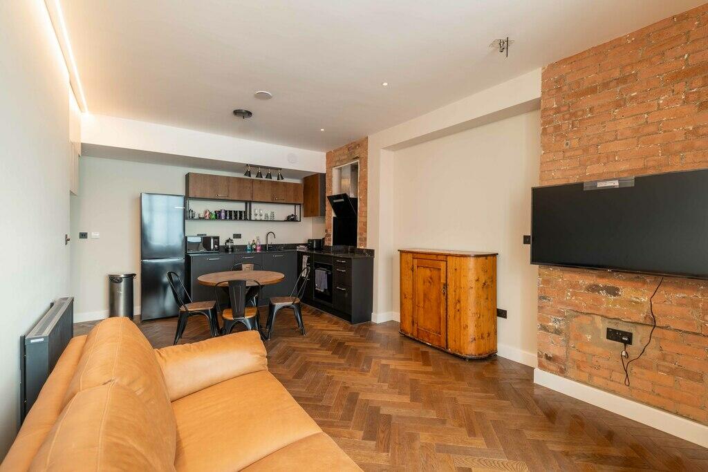 2 bed Flat for rent in Fulham. From Draker Lettings - Fulham Broadway