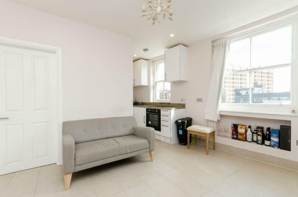 1 bed Flat for rent in Kensington. From Draker Lettings - Fulham Broadway