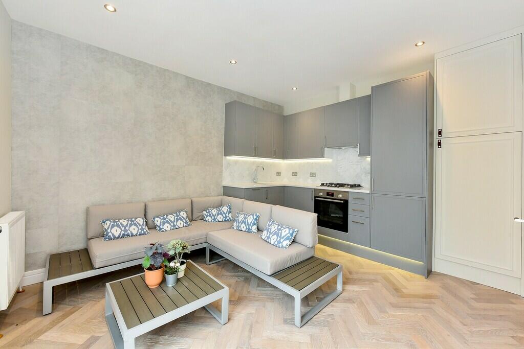 1 bed Apartment for rent in Fulham. From Draker Lettings - Fulham Broadway