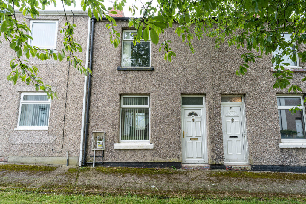 2 bed Mid Terraced House for rent in Chopwell. From Belle Vue Estates - Low Fell