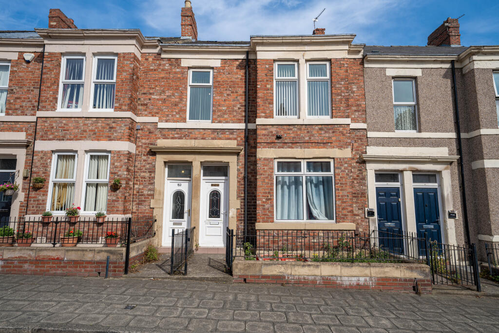 3 bed 1st Floor Flat for rent in Gateshead. From Belle Vue Estates - Low Fell 3 bed 1st Floor Flat for rent in Gateshead. From Belle Vue Estates - Low Fell