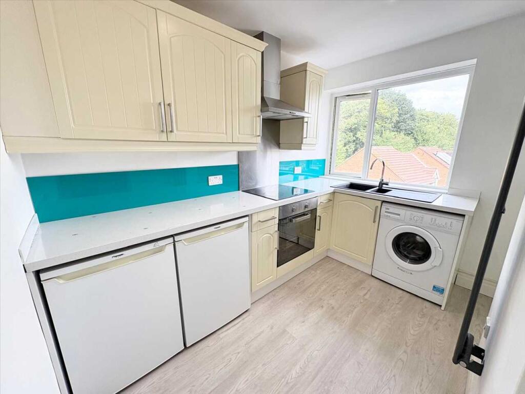 3 bed 1st Floor Flat for rent in Nottingham. From Benjamins - Keyworth