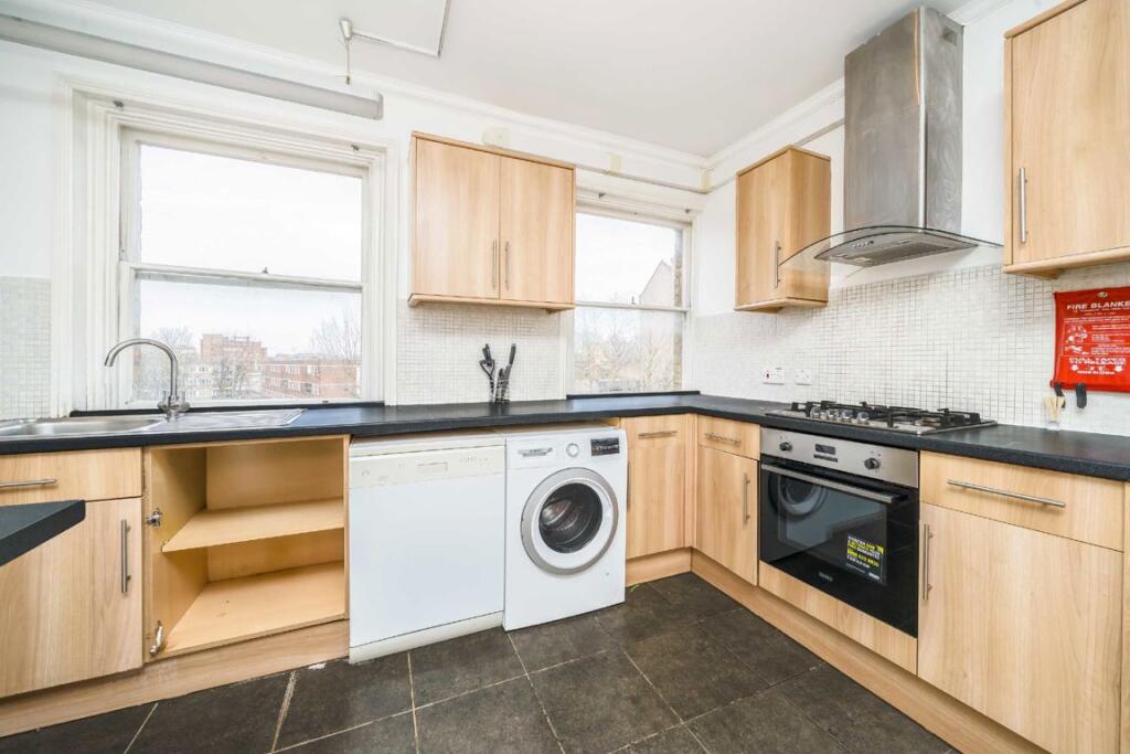 5 bed Detached for rent in Stepney. From ea2 Estate Agency - Wapping 5 bed Detached for rent in Stepney. From ea2 Estate Agency - Wapping