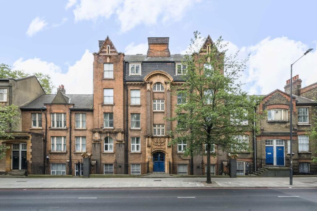 2 bed 1st Floor Flat for rent in Stepney. From ea2 Estate Agency - Wapping