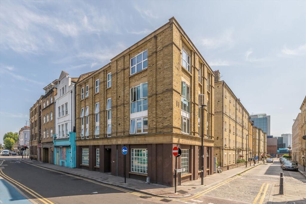 2 bed 1st Floor Flat for rent in Stepney. From ea2 Estate Agency - Wapping 2 bed 1st Floor Flat for rent in Stepney. From ea2 Estate Agency - Wapping