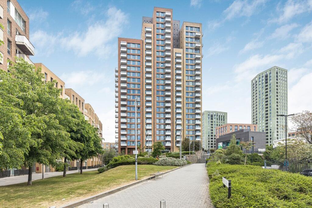 2 bed 1st Floor Flat for rent in Bow. From ea2 Estate Agency - Wapping