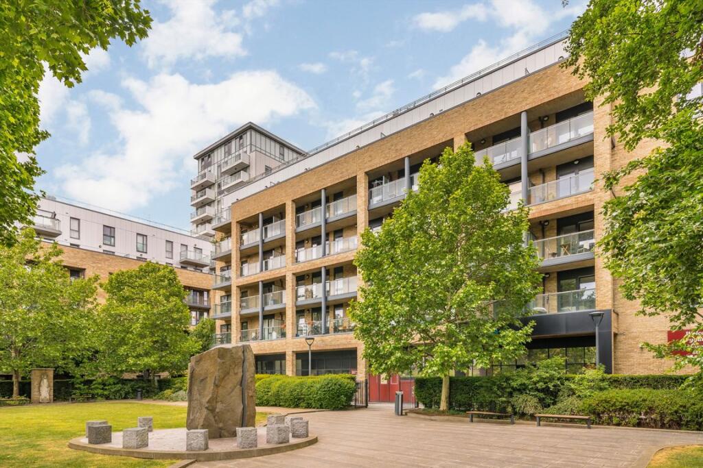 2 bed 1st Floor Flat for rent in Poplar. From ea2 Estate Agency - Wapping 2 bed 1st Floor Flat for rent in Poplar. From ea2 Estate Agency - Wapping