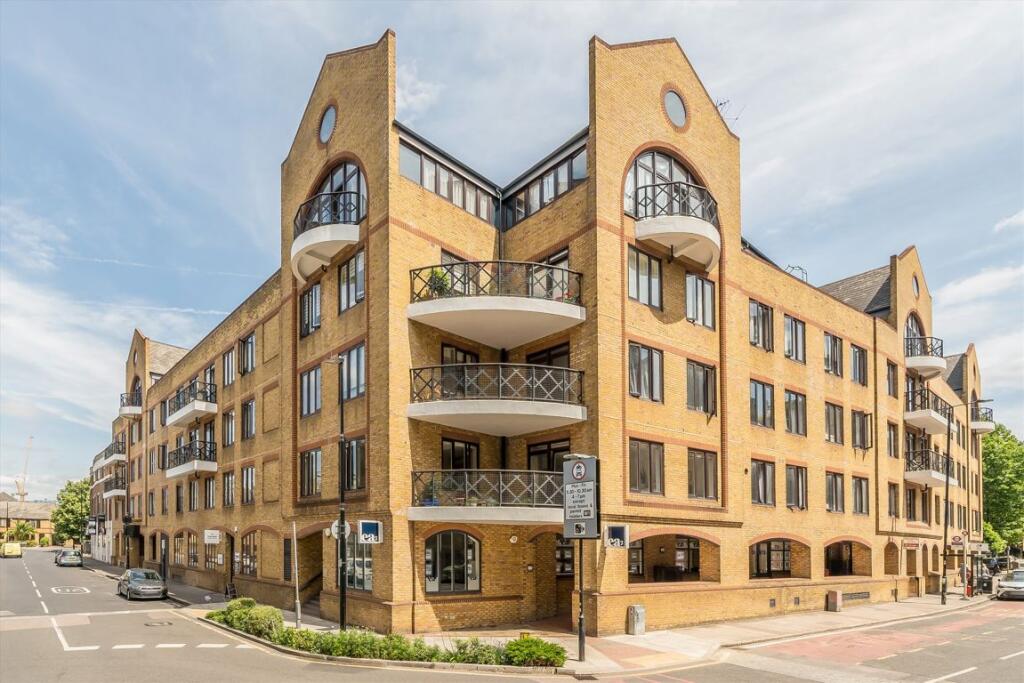 2 bed 1st Floor Flat for rent in Bermondsey. From ea2 Estate Agency - Wapping 2 bed 1st Floor Flat for rent in Bermondsey. From ea2 Estate Agency - Wapping