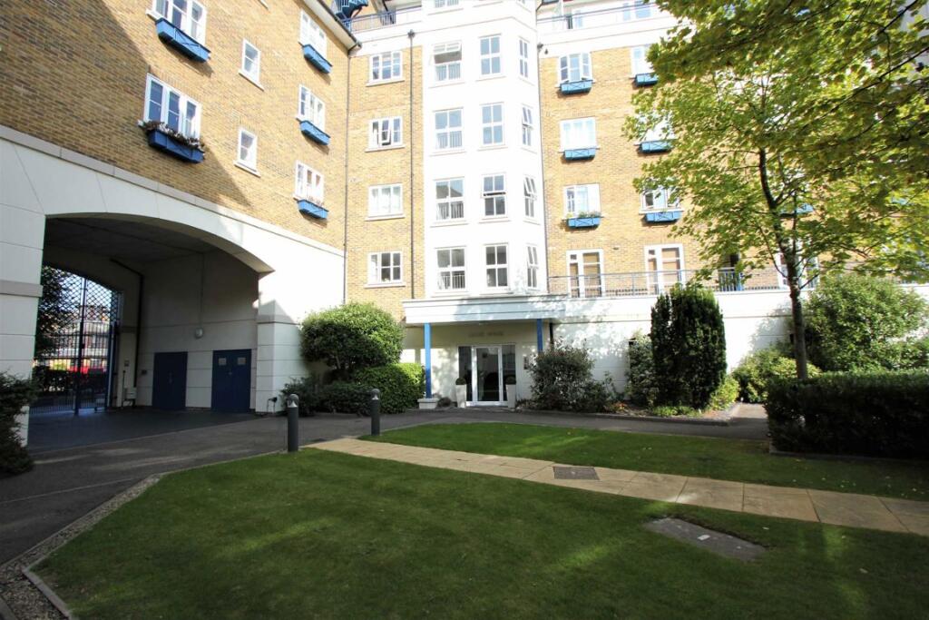 1 bed 1st Floor Flat for rent in Poplar. From ea2 Estate Agency - Wapping