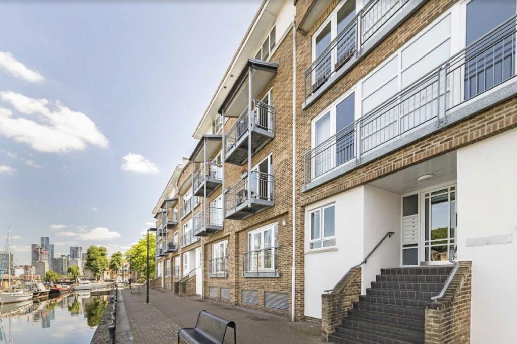2 bed 1st Floor Flat for rent in Deptford. From ea2 Estate Agency - Wapping 2 bed 1st Floor Flat for rent in Deptford. From ea2 Estate Agency - Wapping