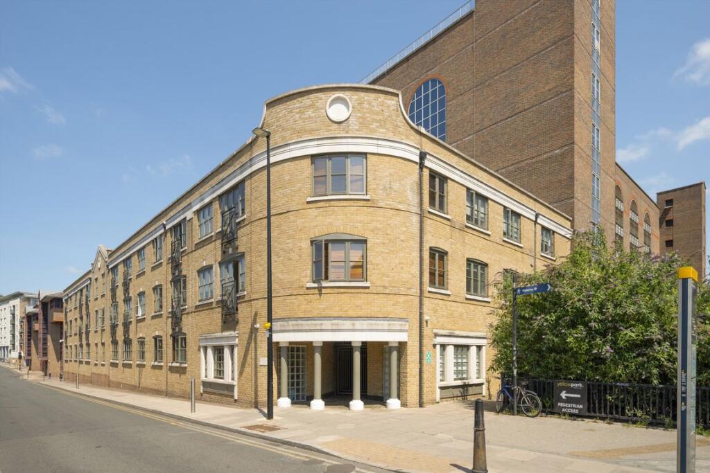 2 bed 1st Floor Flat for rent in Stepney. From ea2 Estate Agency - Wapping 2 bed 1st Floor Flat for rent in Stepney. From ea2 Estate Agency - Wapping