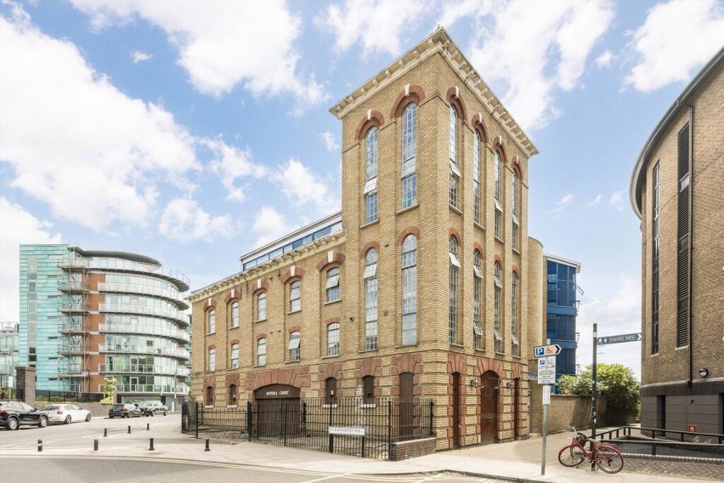 2 bed 1st Floor Flat for rent in Bermondsey. From ea2 Estate Agency - Wapping 2 bed 1st Floor Flat for rent in Bermondsey. From ea2 Estate Agency - Wapping