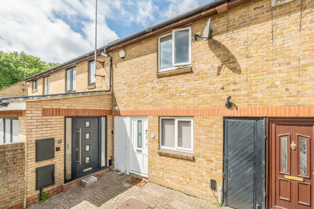 2 bed Detached for rent in Bermondsey. From ea2 Estate Agency - Wapping