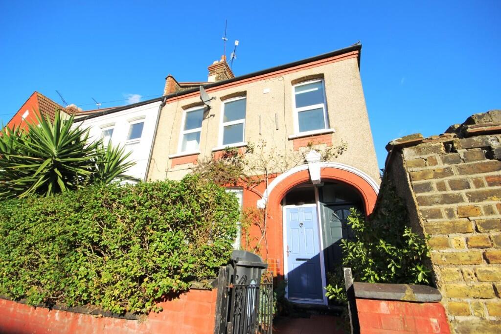 2 bed 1st Floor Flat for rent in London. From Eastbank Studios Ltd - London - Sales