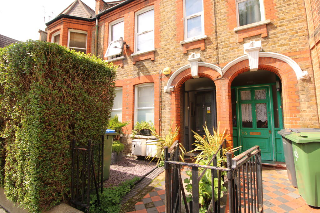 1 bed 1st Floor Flat for rent in Walthamstow. From Eastbank Studios Ltd - London - Sales 1 bed 1st Floor Flat for rent in Walthamstow. From Eastbank Studios Ltd - London - Sales