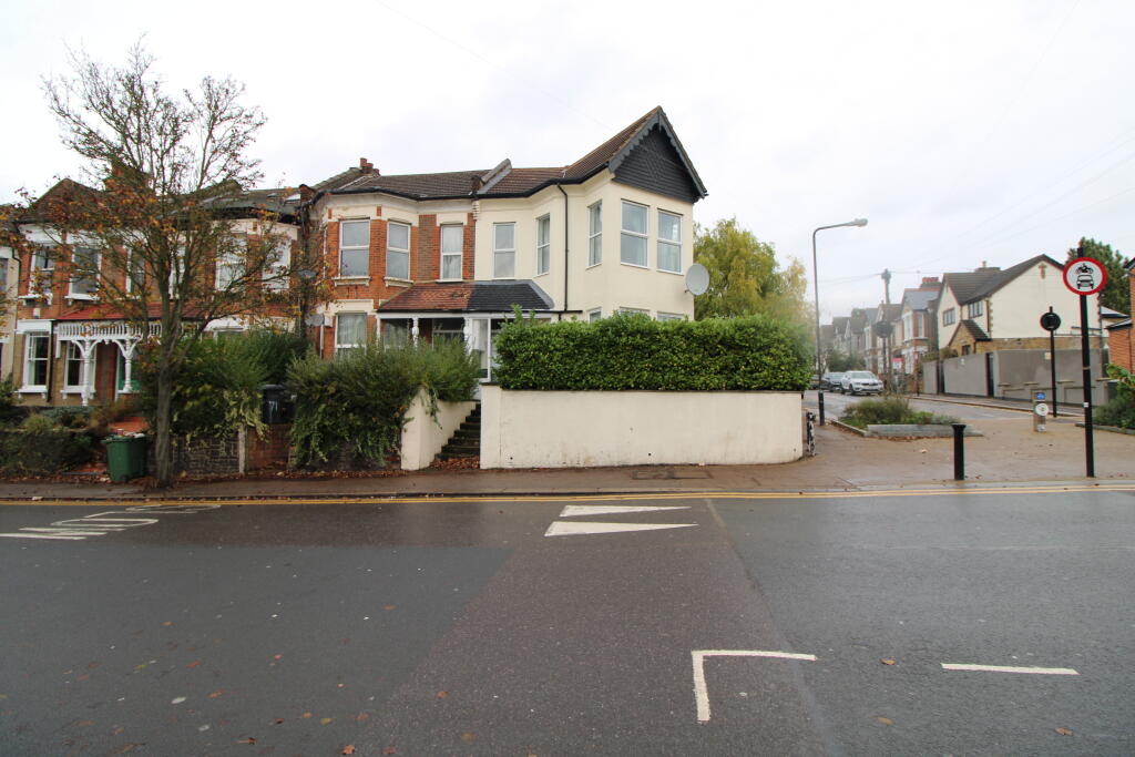 2 bed 1st Floor Flat for rent in Walthamstow. From Eastbank Studios Ltd - London - Sales 2 bed 1st Floor Flat for rent in Walthamstow. From Eastbank Studios Ltd - London - Sales
