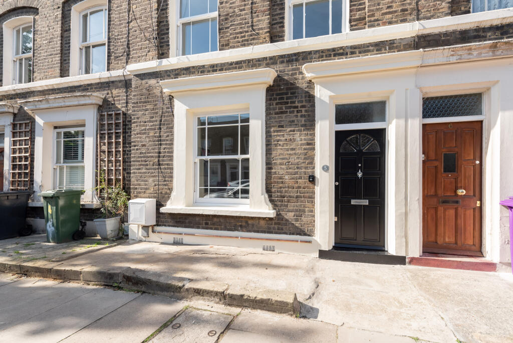 5 bed Mid Terraced House for rent in Stepney. From Eastbank Studios Ltd - London - Sales